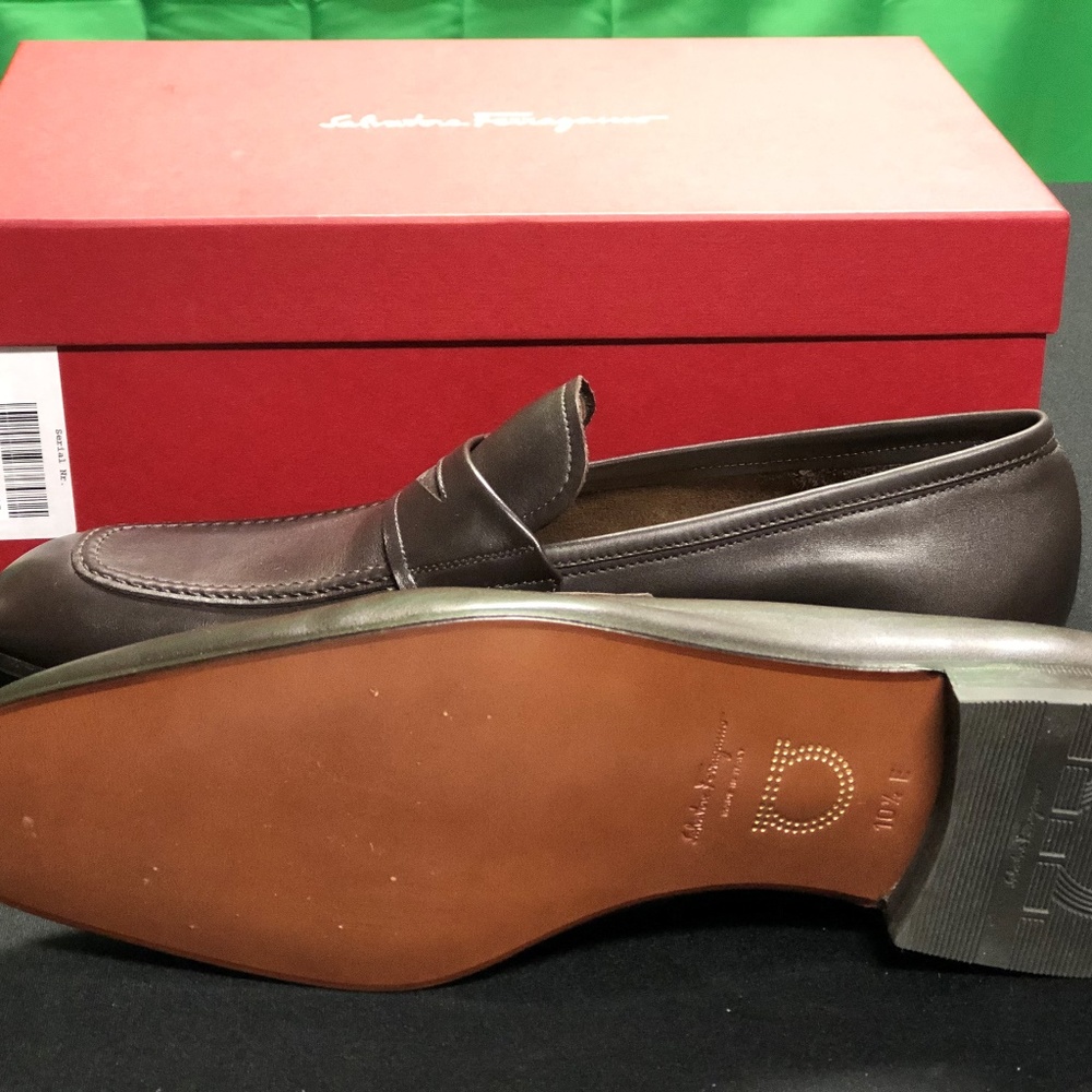 Salvatore Ferragamo - Picture 4 of 4